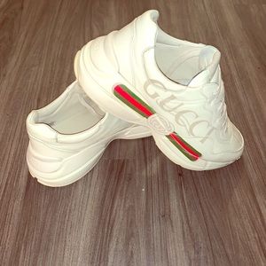 Gucci men’s Ivory Rhyton Sneakers Vintage Logo